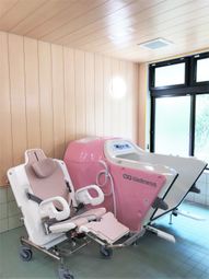 浴槽とシャワー椅子