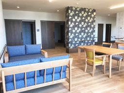 共用スペースの快適な居間