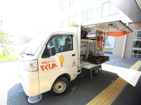 移動販売車エントランス前