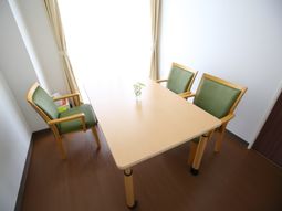 居室のテーブルセット