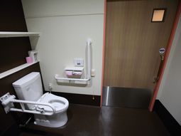 バリアフリーのトイレ設備