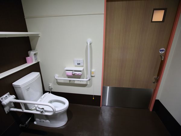 バリアフリーのトイレ設備