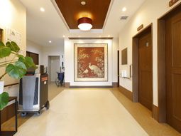 暖かみのあるエレガントな廊下