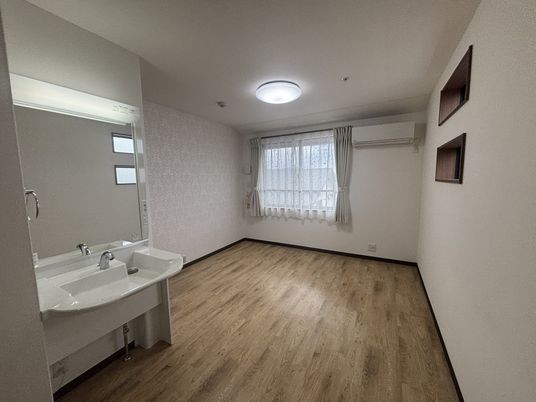 明るい部屋の居室