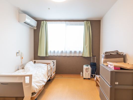 居室の明るい一コマ