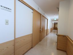 廊下の清潔な空間