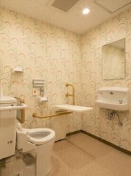 バリアフリーなトイレ設備