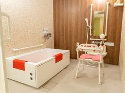 バリアフリーの浴室設備