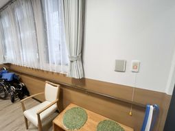 明るい室内の休憩所