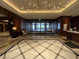 広々としたエントランス