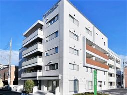 現代的な建物の外観