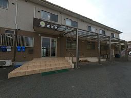 落ち着いた雰囲気の外観