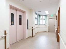 広々とした廊下