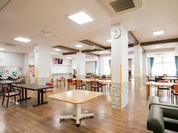広々とした綺麗な食堂