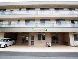 ゆとりあるエントランス外観