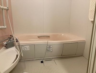 機能的で清潔な浴室