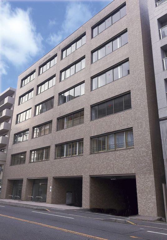 都市型施設の外観