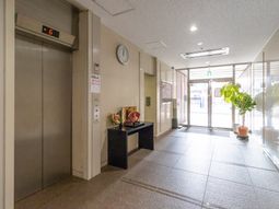 明るいエントランス