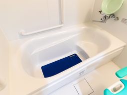 バリアフリーの浴室設備