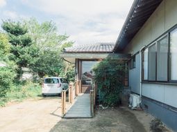 エントランス付近の佇まい