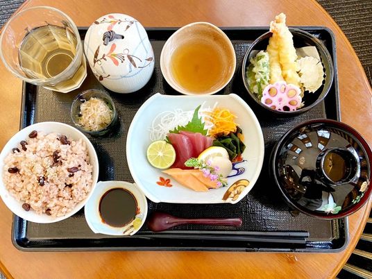 彩り豊かな和食膳