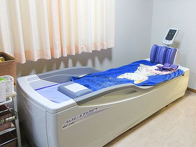 最新式のケア用ベッド