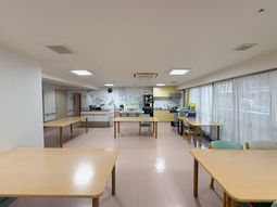 明るい食堂  