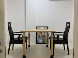 シンプルな応接室