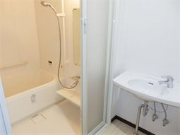 浴室と洗面台の設備