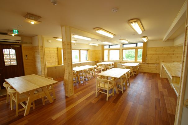 木の温もりの食堂