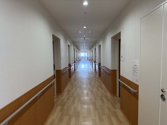 長い廊下の景色