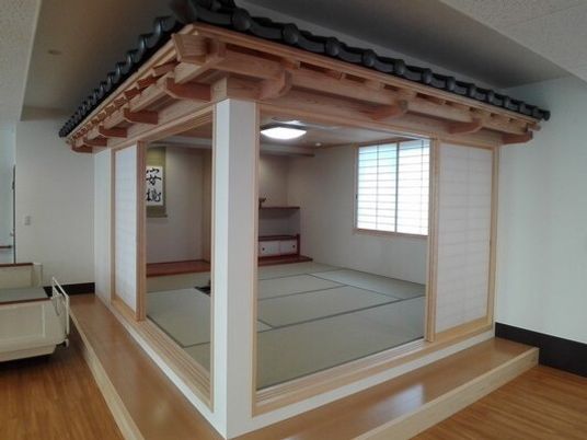 伝統的な和室の空間