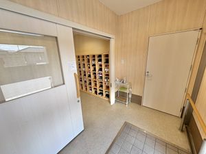 明るい玄関の靴棚  