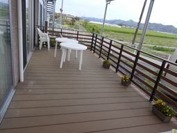 開放的なテラスの様子