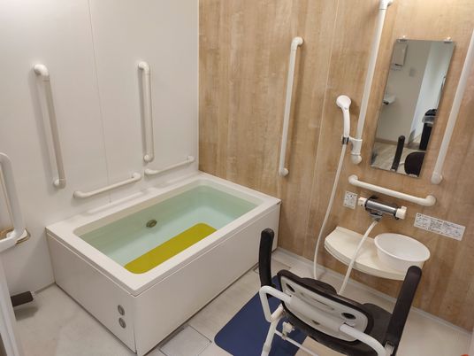設備充実の介護浴室