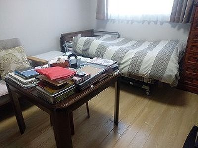 整頓された居室の一角