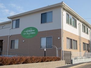 サービス付き住宅の外観  