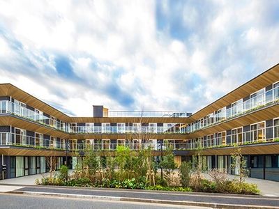 円形建築のモダンな外観
