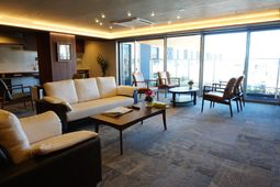 快適なラウンジの様子