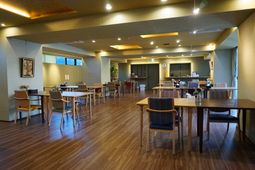 広々としたダイニングルーム