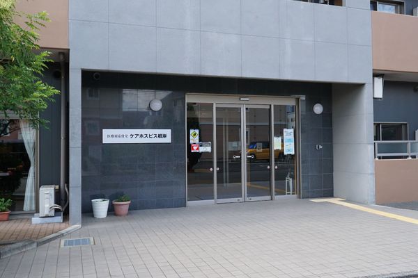 エントランス正面の様子