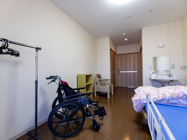 居室の一角と設備