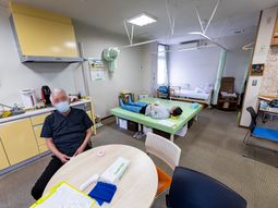 リビング風の多機能室