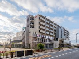 モダンな建物の外観