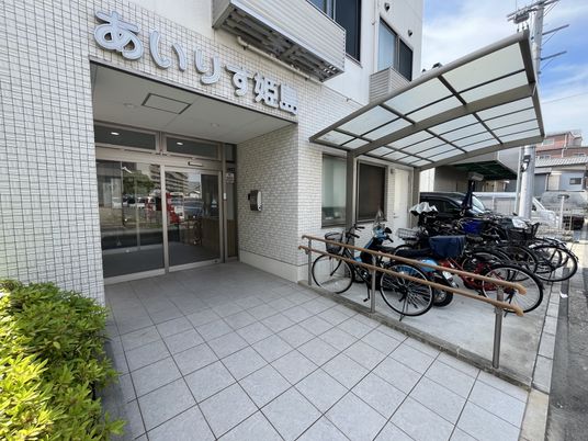 やすらぎ施設のエントランス