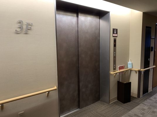 快適な移動を支援するエレベーター