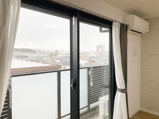 明るく開放的な居室