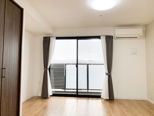 ゆったりした洋室の様子