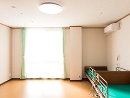 明るい居室の空間