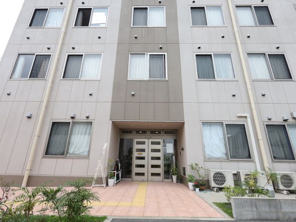 建物の外観前面